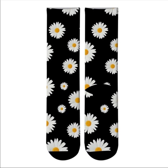 White Daisy Flower Socks Any 4 for $32 - Picture 2 of 4